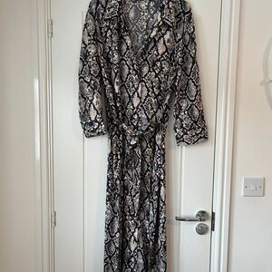 Dorothy Perkins Monochrome Snakeskin Dress